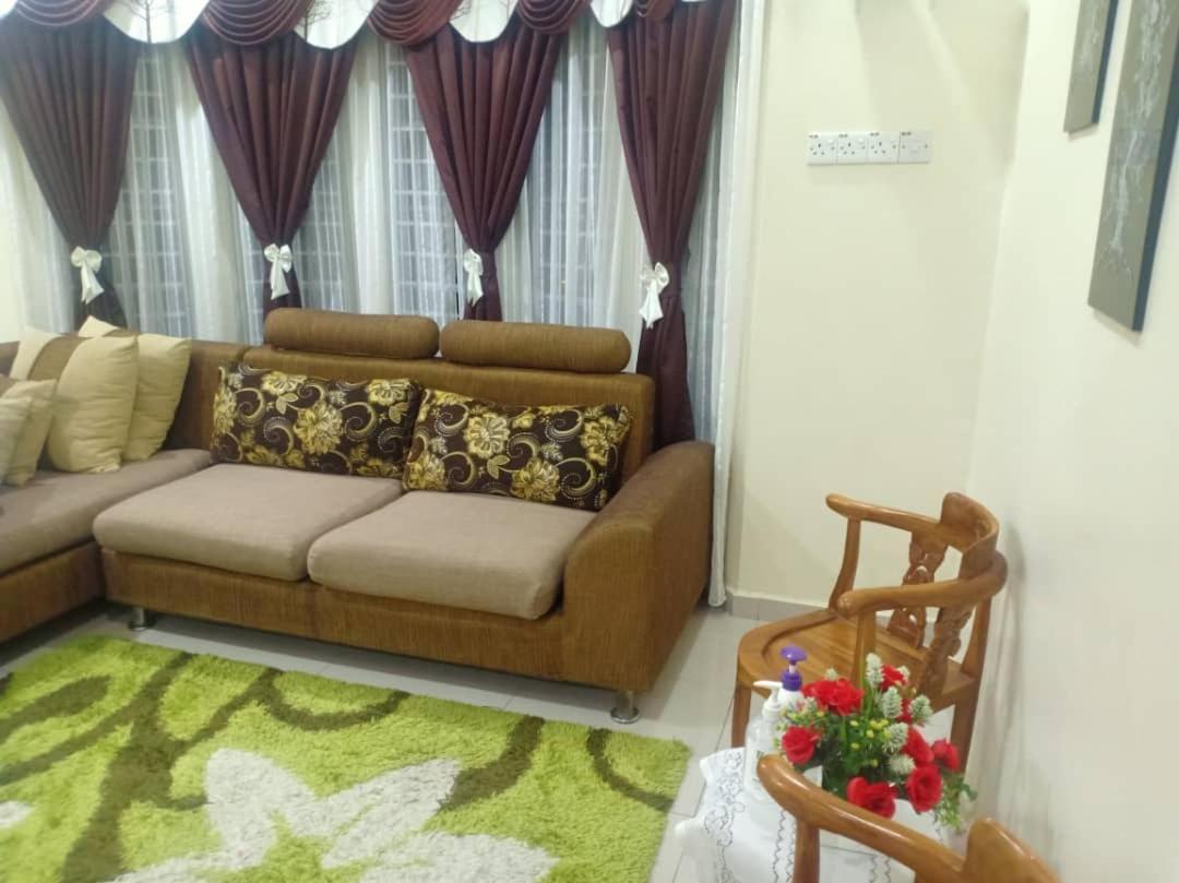 Kh Homestay Comfy N Calm Seri Manjung Zewnętrze zdjęcie